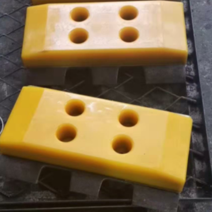 聚氨酯铣刨机整体式履带板150740